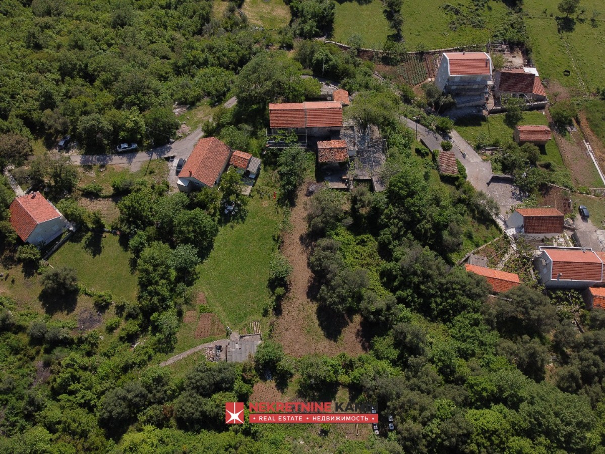Old Semi-Detached Stone House of 146 m² on a 1,875 m² Plot, Nature Views, Grbalj, Kotor